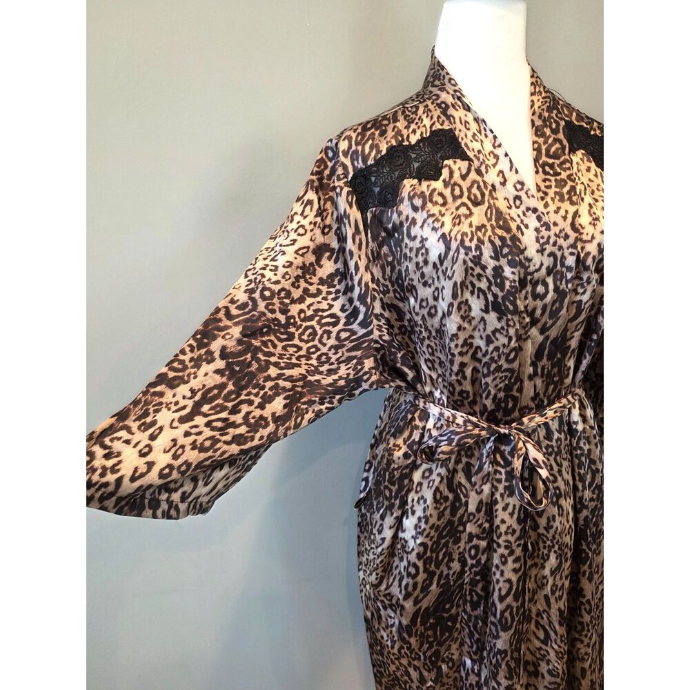 Secret Treasures Vintage Satin Robe 2X Leopard Animal Print Lingerie Loungewear